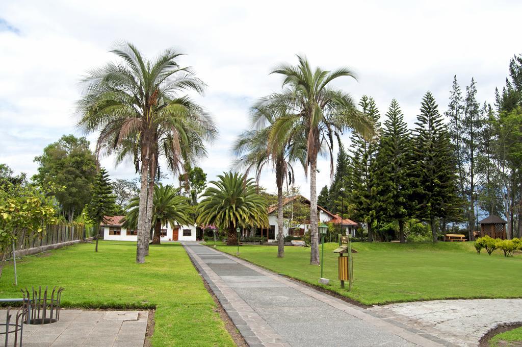 Hotel Quinta La Constanza à Tababela Extérieur photo